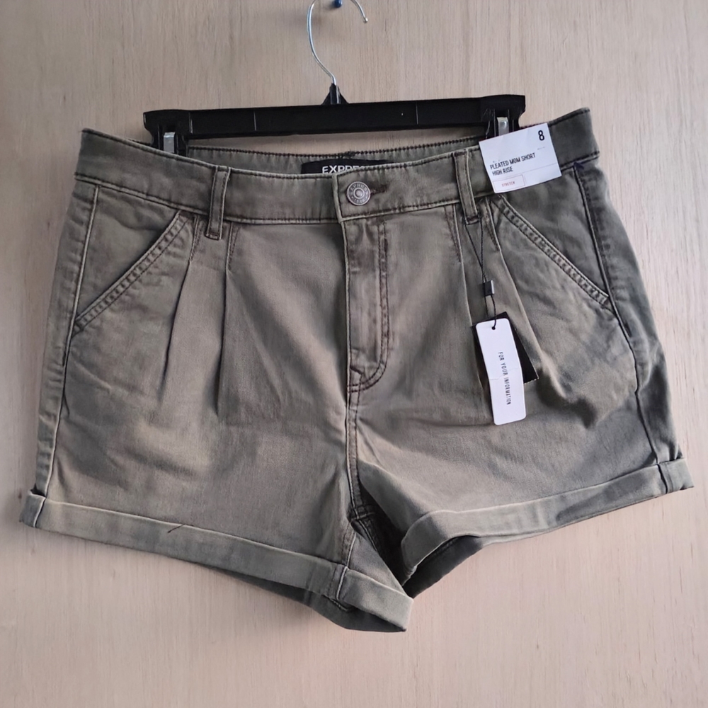 Express Pleated Mom Short High Rise
